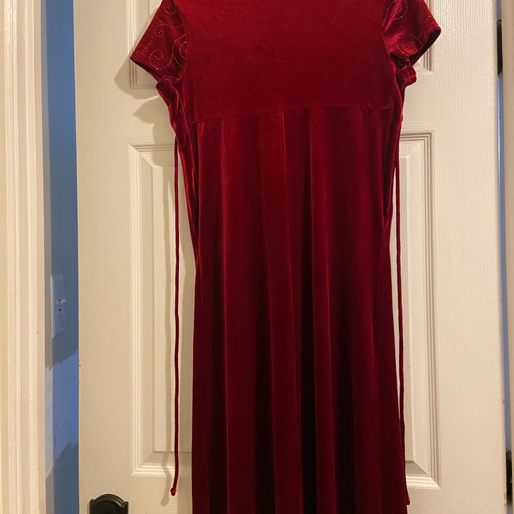 Dress - Picture 8 of 8